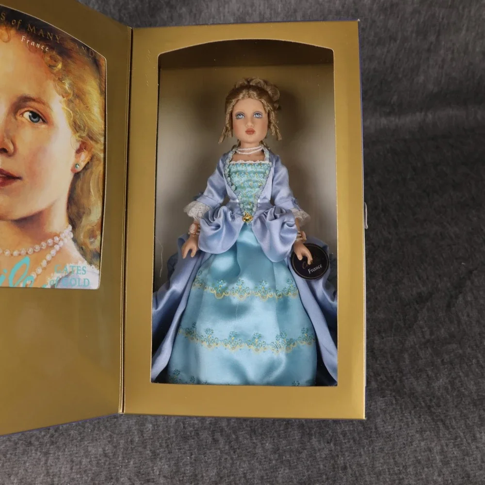 American Girl Girls Of Many Lands Cecile France 9in Fashion Doll Book New In Box